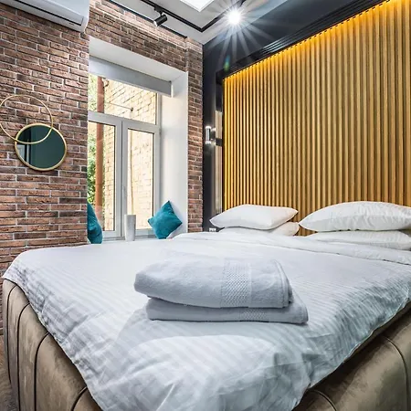 Daire Luxury Urban Lofts Across Baseina 5а & Arena *