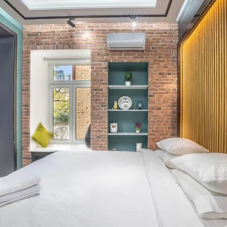 公寓 Luxury Urban Lofts Across Baseina 5а & Arena 基輔